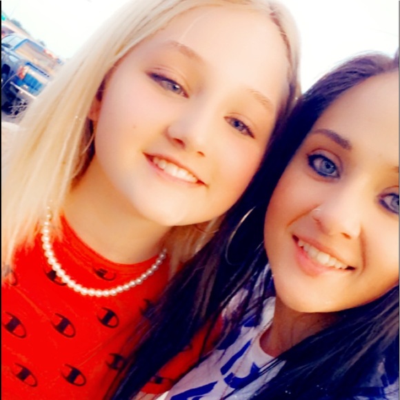 Meet your Posher, Mercedes - Picture 4 of 4